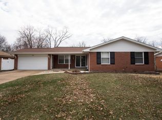 11360 Five Oaks Pkwy, Saint Louis, MO 63128