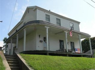 611 Harrison St, Chester, IL 62233