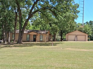 6209 Baker Ln, Alvarado, TX 76009