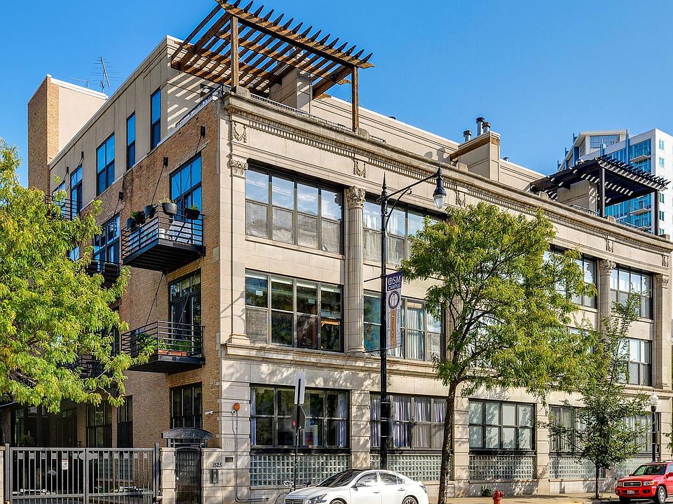 1st image of 1525 S Michigan Ave APT 302