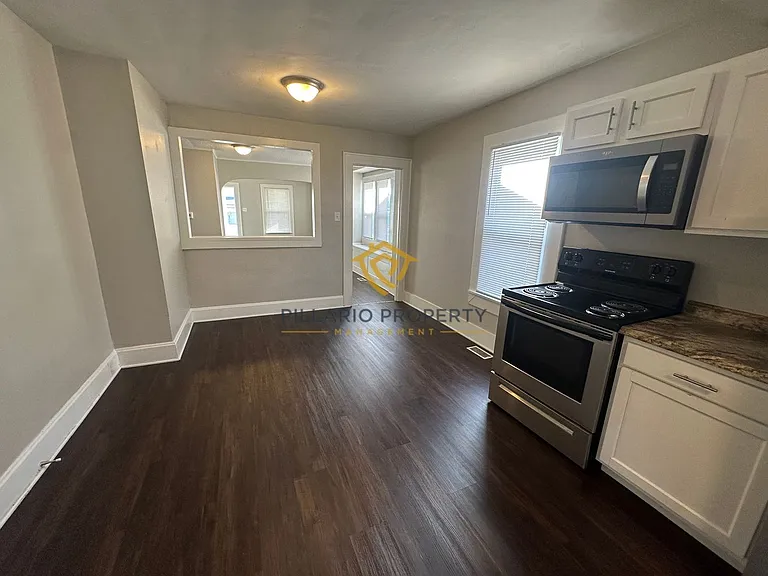1528 E Tabor St — Photo 16