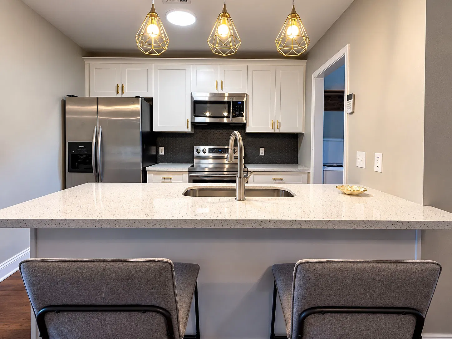 2 bed, 1.5 bath, 1257 sqft, $1,400 — Photo 4