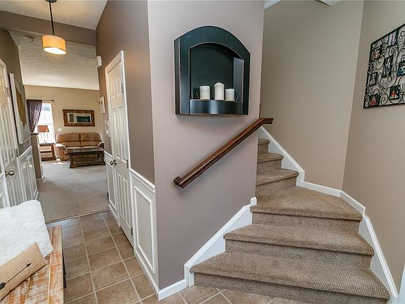 3rd image of 109 River Rock Way