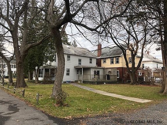 2nd image of 209 Euclid Ave