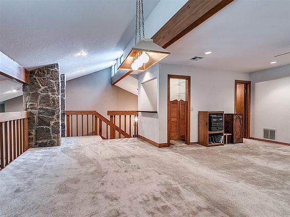 5th image of 12113 Old Farm Cir