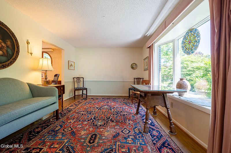 5th image of 103 Union Avenue