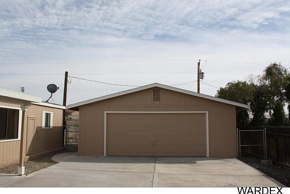 3rd image of 2367 E Lipan Blvd