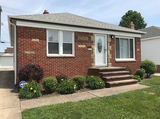 6502 Sunderland Dr, Parma, OH 44129