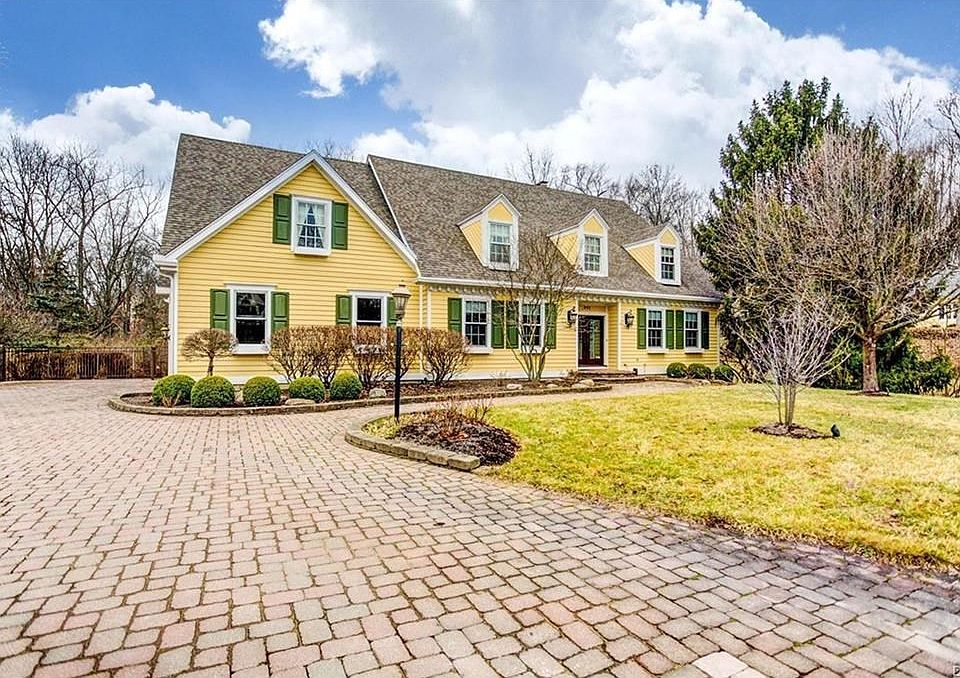 1st image of 411 Claxton Glen Ct