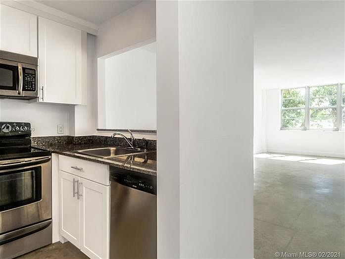1st image of 1020 Meridian Ave APT 303