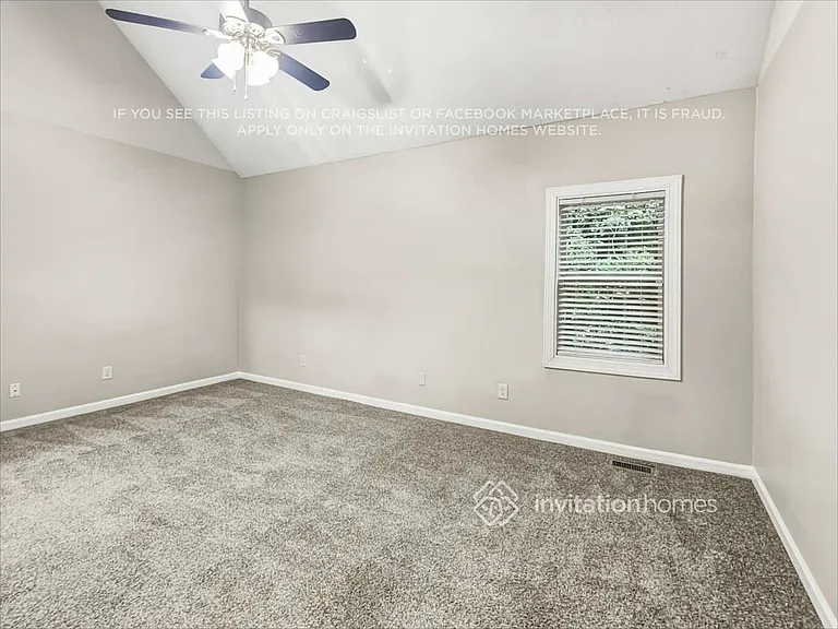1040 Burning Bush Dr — Photo 14