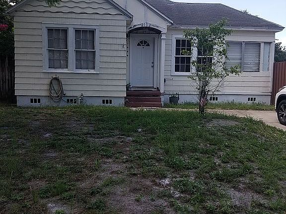 3rd image of 2101 20th Ave N