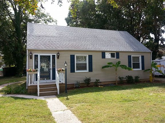 3rd image of 333 Dune St
