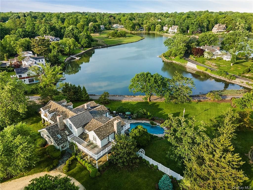 825 Taylors Lane, Mamaroneck, NY 10543 Zillow