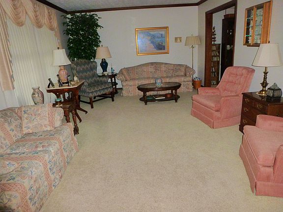 2nd image of 2981 Fair Oaks Dr