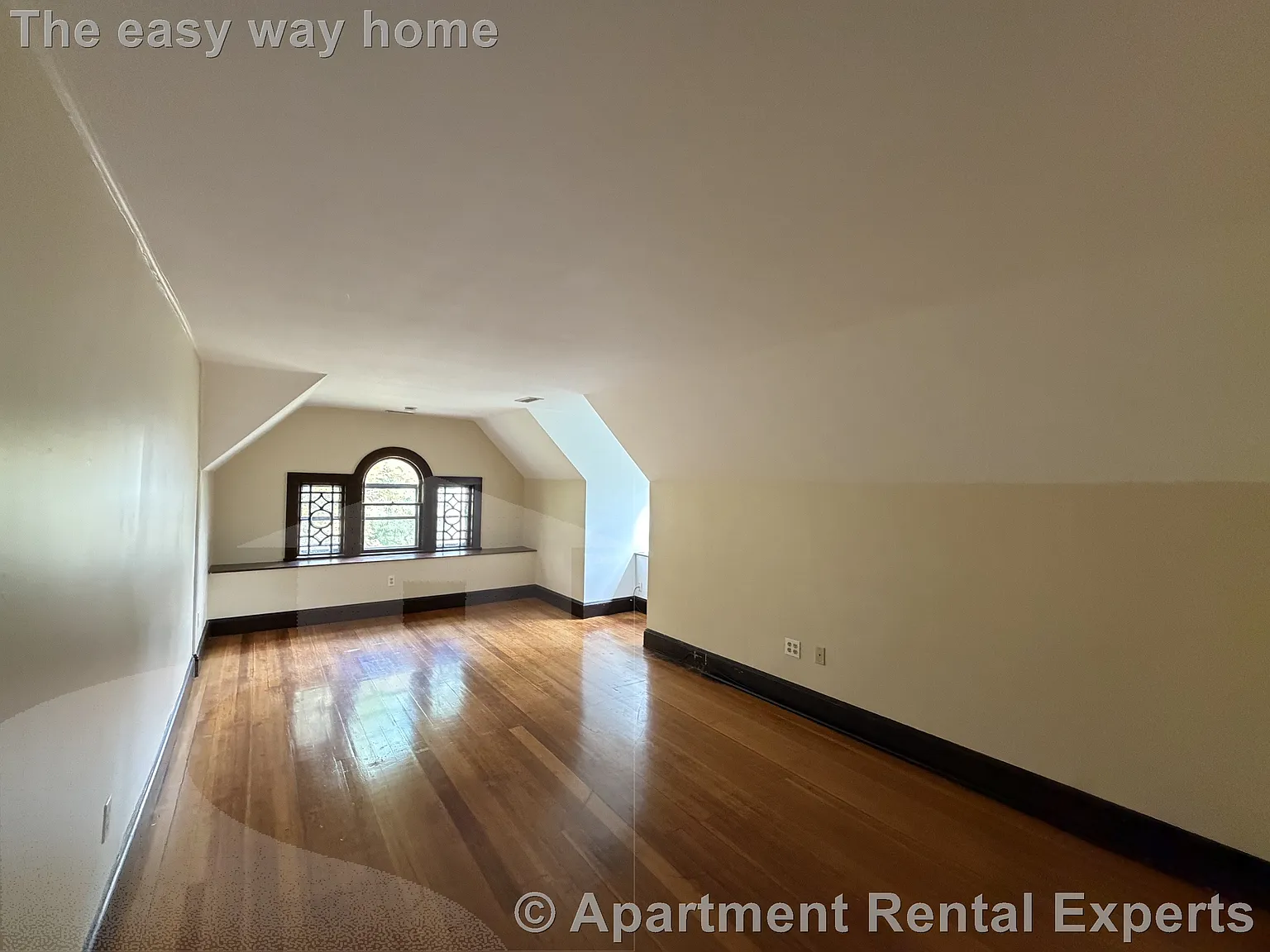 3 bed, 1200 sqft, $4,000 — Photo 4