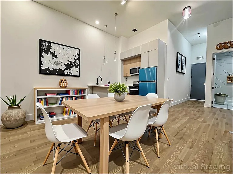 221 S 4th St #1B — Photo 2