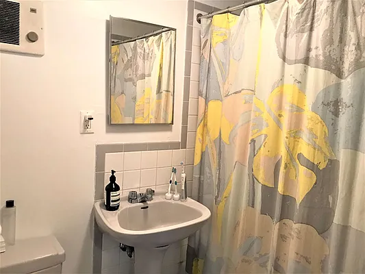 Rented by 237 Realty LLC | media 30