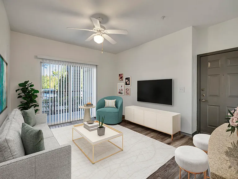 Eastside at 2201 — Photo 18