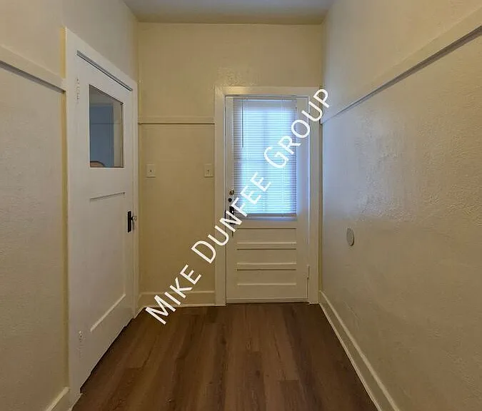 4323 E 4th St — Photo 14