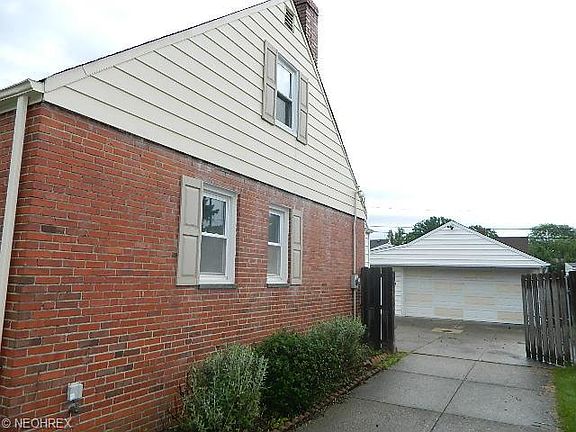 3rd image of 775 E 254th St