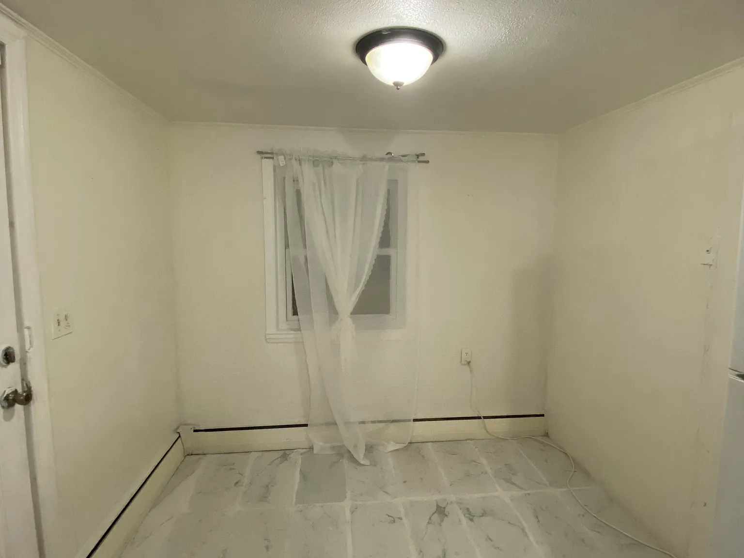 2 bed, 750 sqft, $2,000 — Photo 2