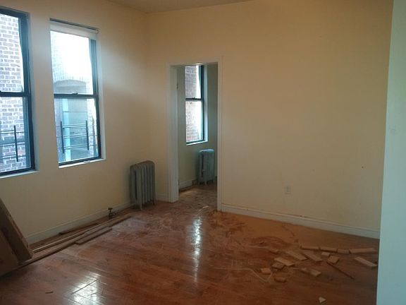 3rd image of 6310 Broadway APT 14