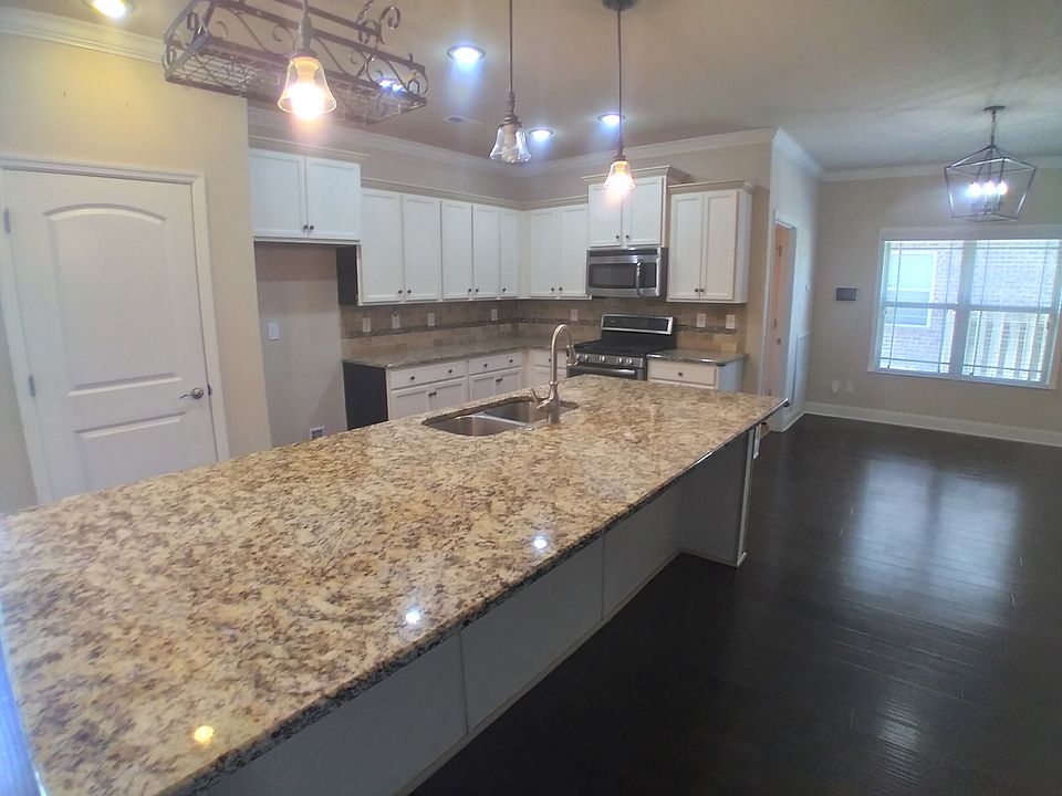 1st image of 464 E Mossyleaf Dr