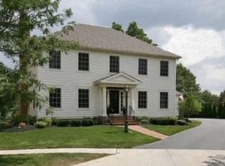 7455 Farmington Close, New Albany, OH 43054