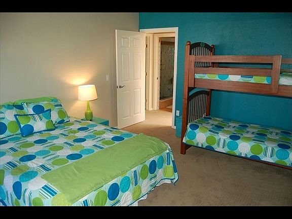 2nd bedroom