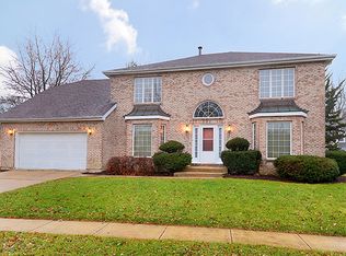 42 Briargate Cir, Sugar Grove, IL 60554