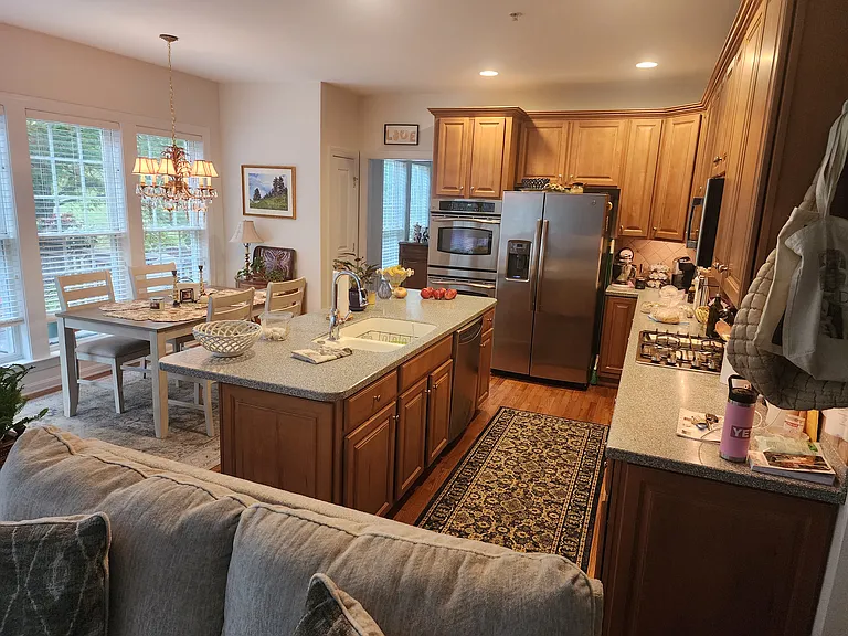 304 Arthur Ct #304 — Photo 8