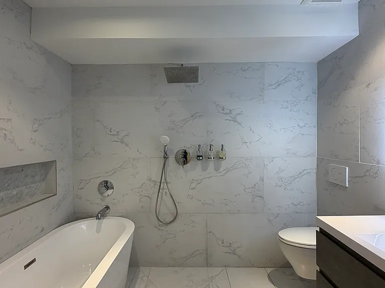 Primary bedroom bath