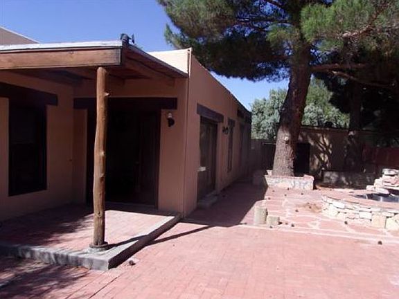 4th image of 784 Clay Ct