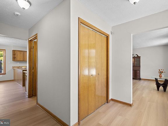 3rd image of 7904 Red Globe Ct