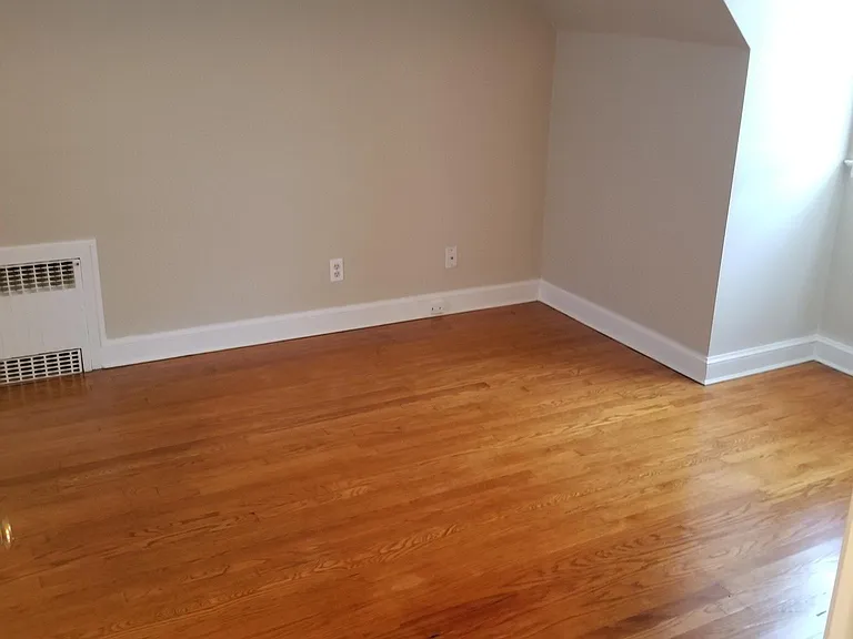 109 Caya Ave — Photo 11