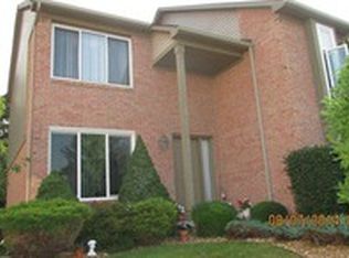 25921 Maple Dr, Taylor, MI 48180