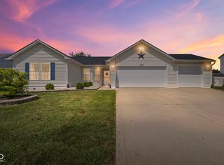 8522 Robin Run Way, Avon, IN 46123