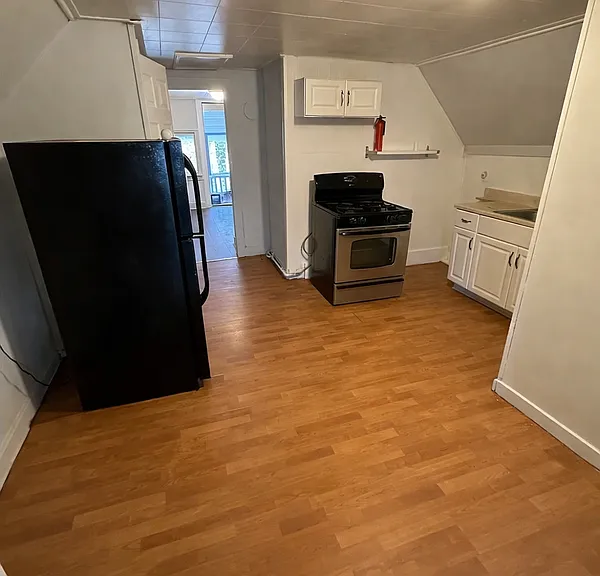 315 Bishop St #3 — Photo 1