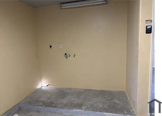 566 Chambers St #D — Photo 7