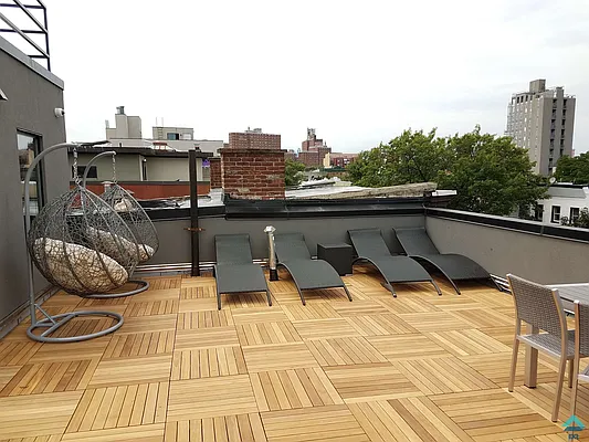 Rented by EXR | media 41