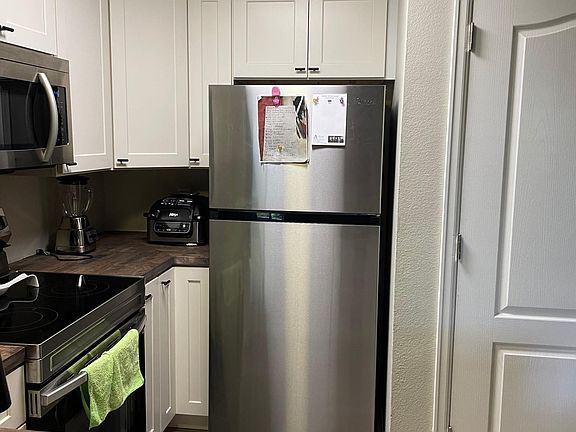 4th image of 1507 Point Dr Unit C1507