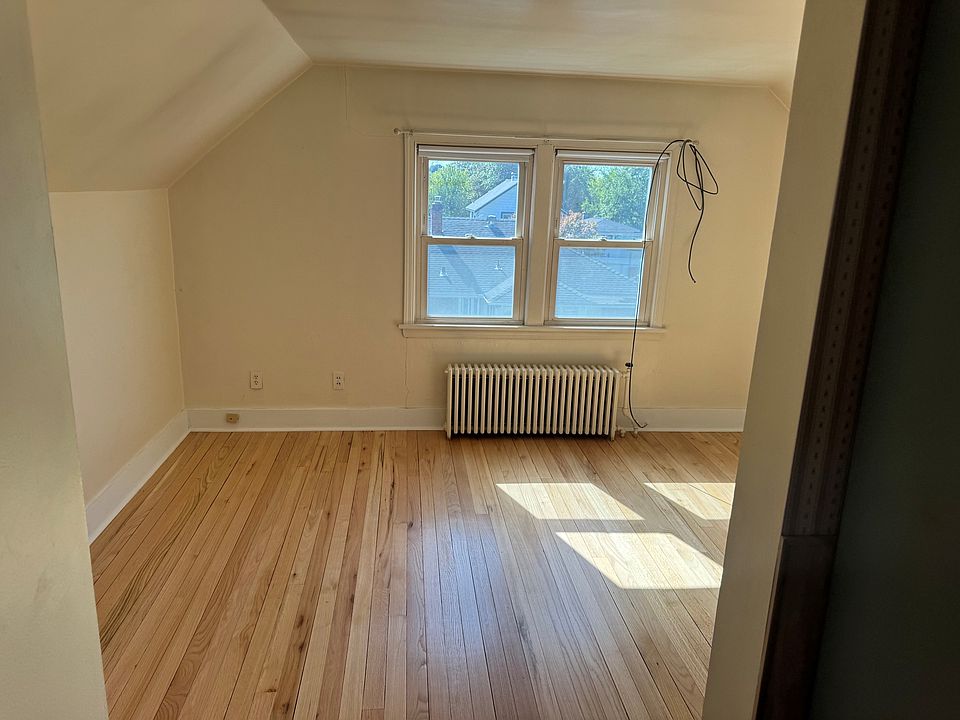 1st image of 12 King St #2