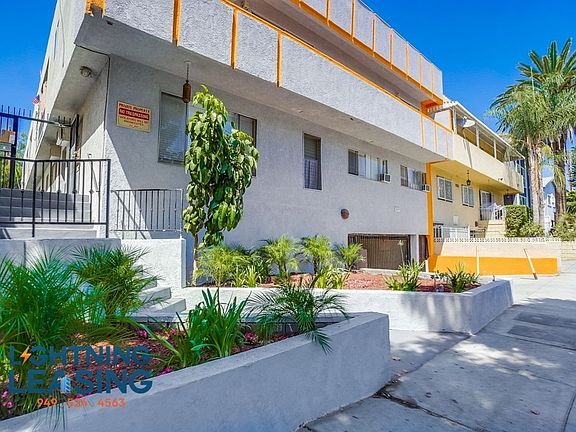 3rd image of 1033 N Genesee Ave #3D