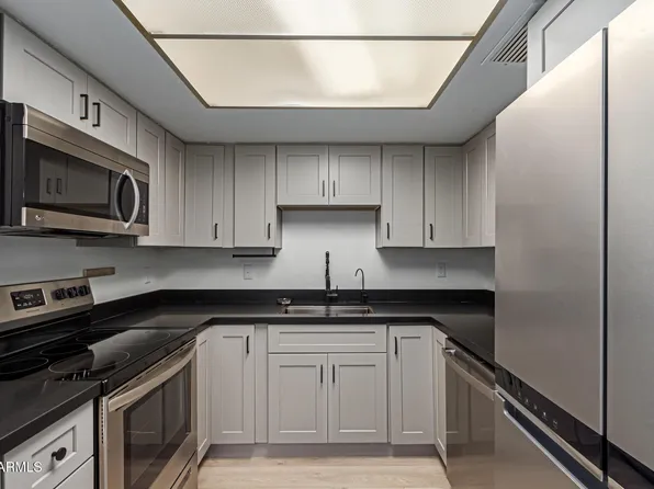 1043 E NORTHERN Avenue, Phoenix, AZ 85020