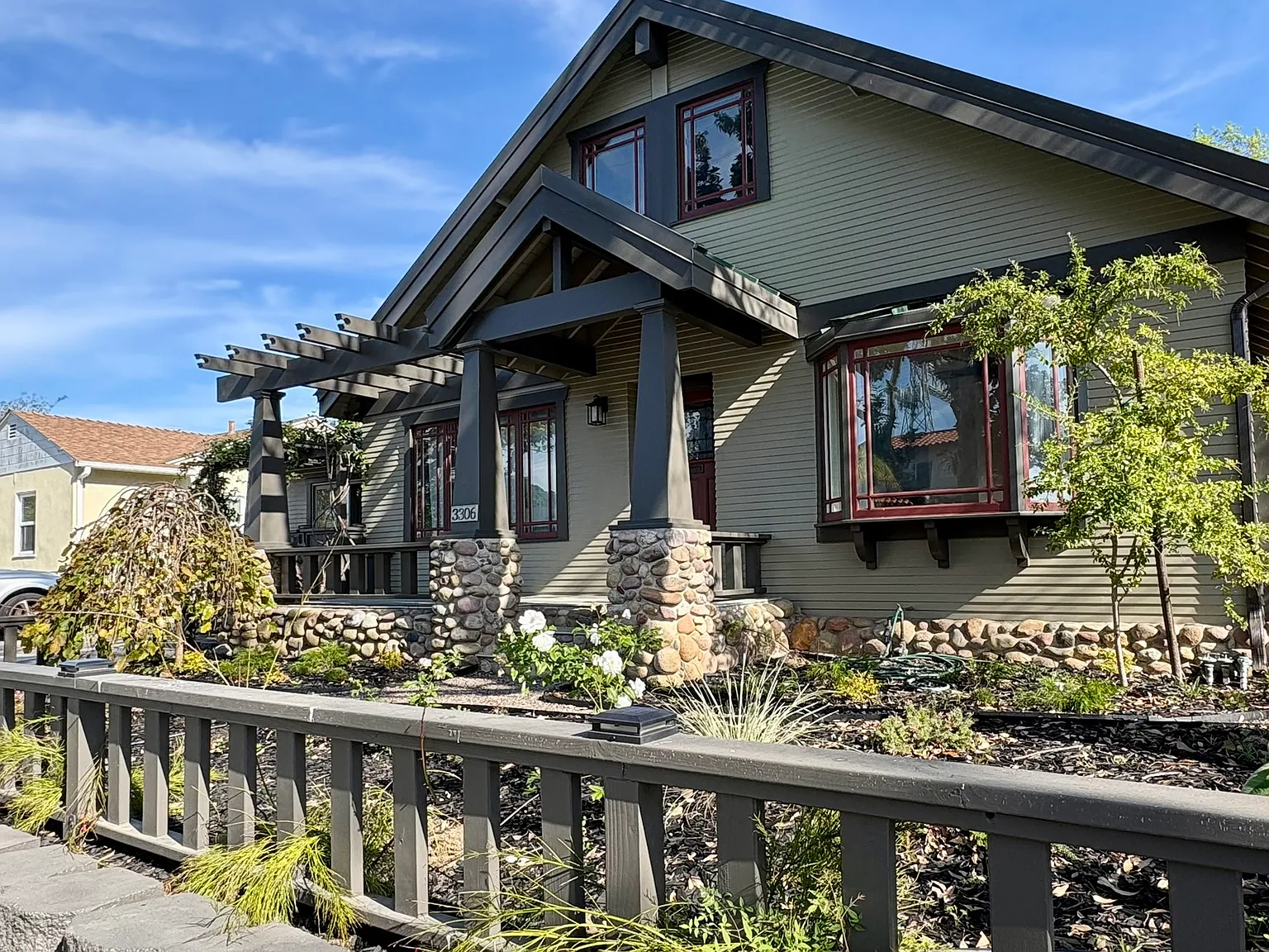 3 bed, 1996 sqft, $7,500 — Photo 2