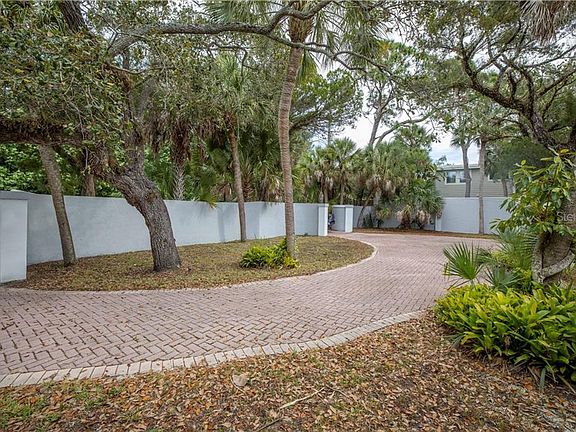 3rd image of 4413 Ocean Blvd