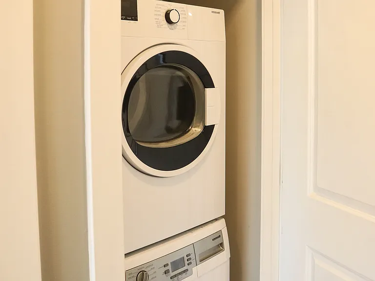 1152 Oates St NE #2 — Photo 8