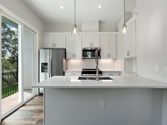 5th image of 12001 Vista Parke Dr #701