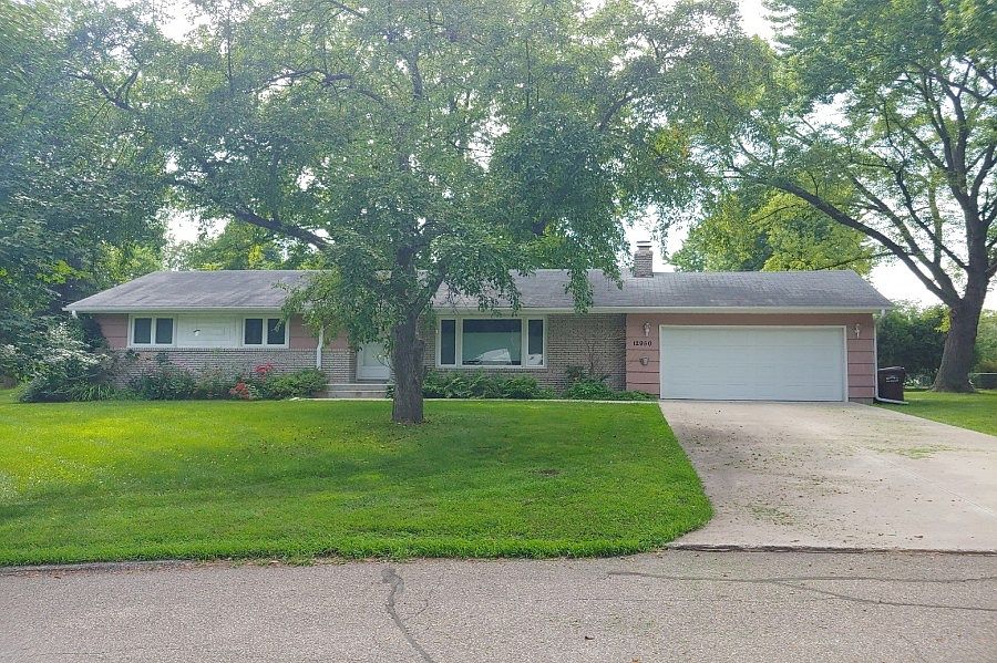 12950 Rutledge Cir Minnetonka Mn 55305 Zillow